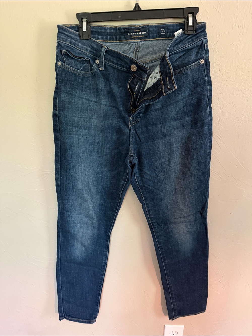 Lucky Brand Women’s Dark Blue Boyfriend Jeans